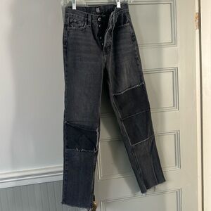 BLACK DISTRESSED URBAN OUTFITTER JEANS
